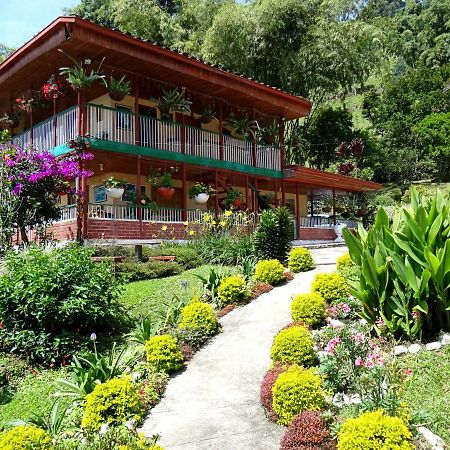 Finca Turistica Los Rosales Pereira Eksteriør bilde