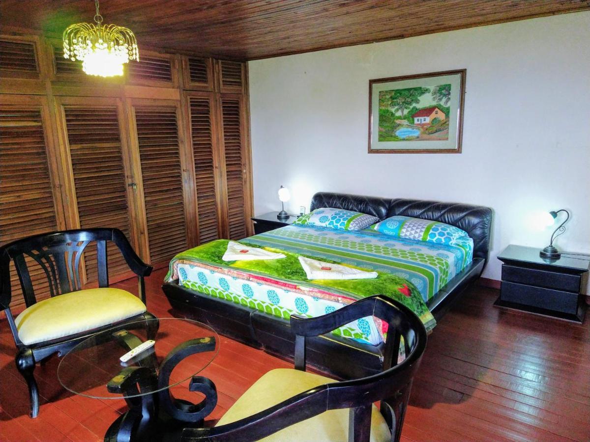 Finca Turistica Los Rosales Pereira Eksteriør bilde