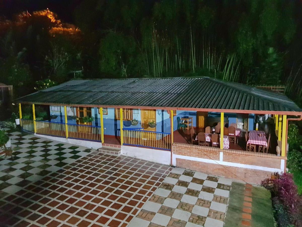 Finca Turistica Los Rosales Pereira Eksteriør bilde