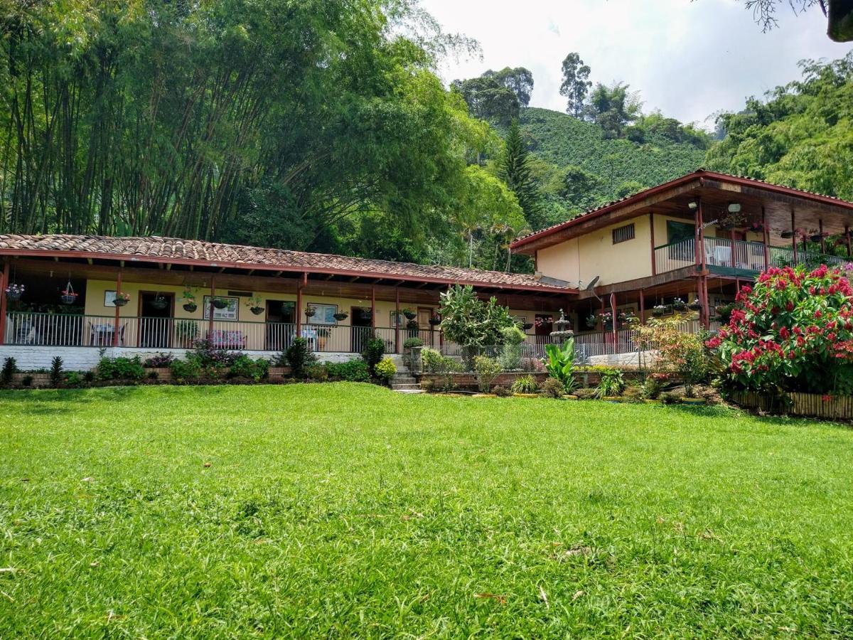 Finca Turistica Los Rosales Pereira Eksteriør bilde