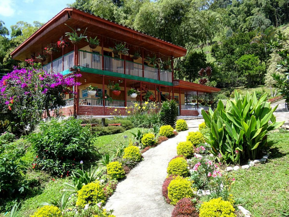 Finca Turistica Los Rosales Pereira Eksteriør bilde
